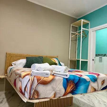 Experience Center לינה וארוחת בוקר 3*