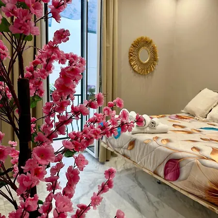 Bed & Breakfast Experience Center 3*