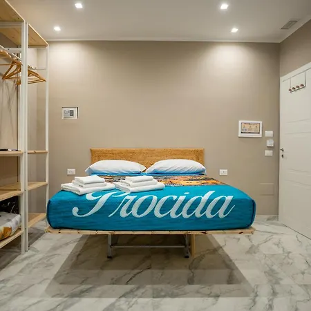 Experience Center 3*