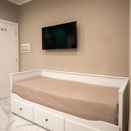 Experience Center 3* Napels