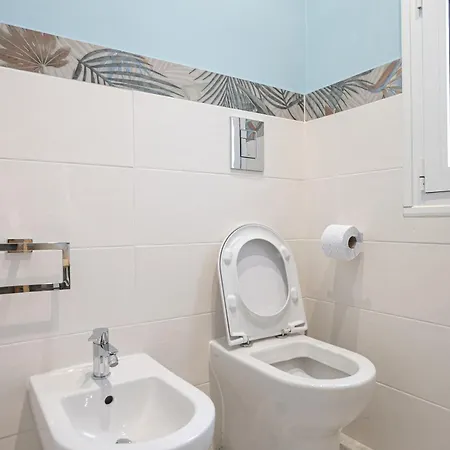 Experience Center 3*